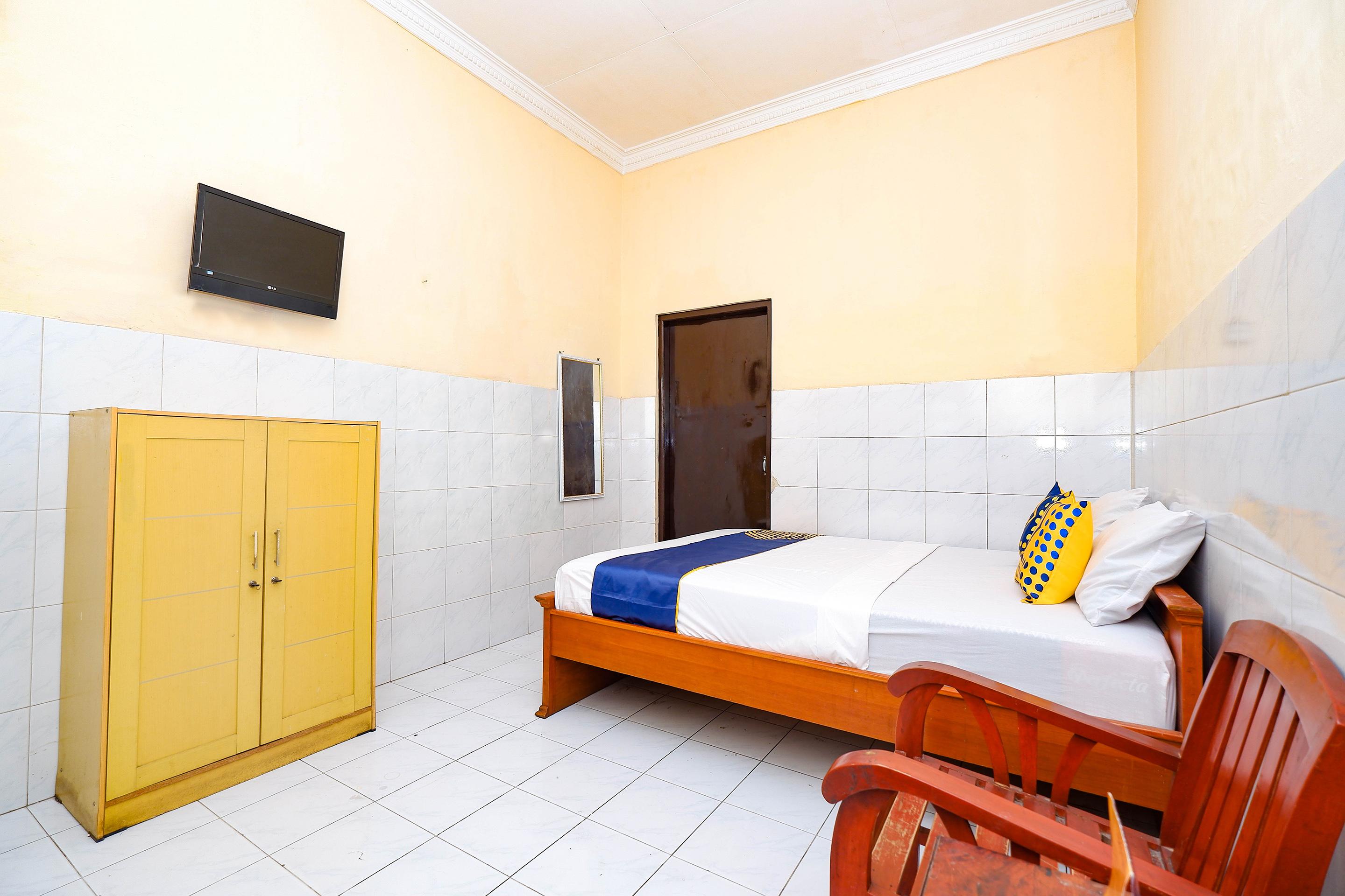 Spot On 2011 Hotel Mekar Sari Solo Exterior foto